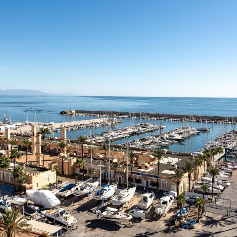 Seaview 1 bedroom modern apartment - Studio Apartment with Sea View - 17
