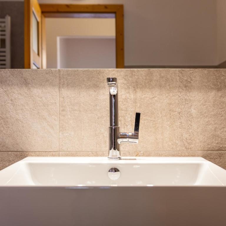 Funtnatsch Apartment Schlern - Deluxe Apartment mit Balkon und 2 Schlafzimmern - 25