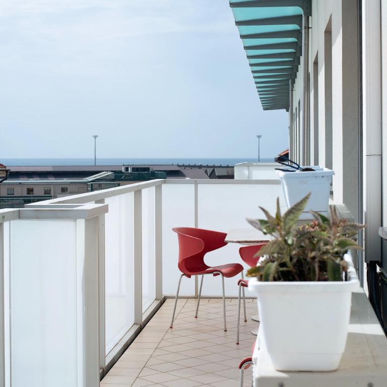 Frontemare - Two-Bedroom Deluxe Apartment with Ocean View - 3