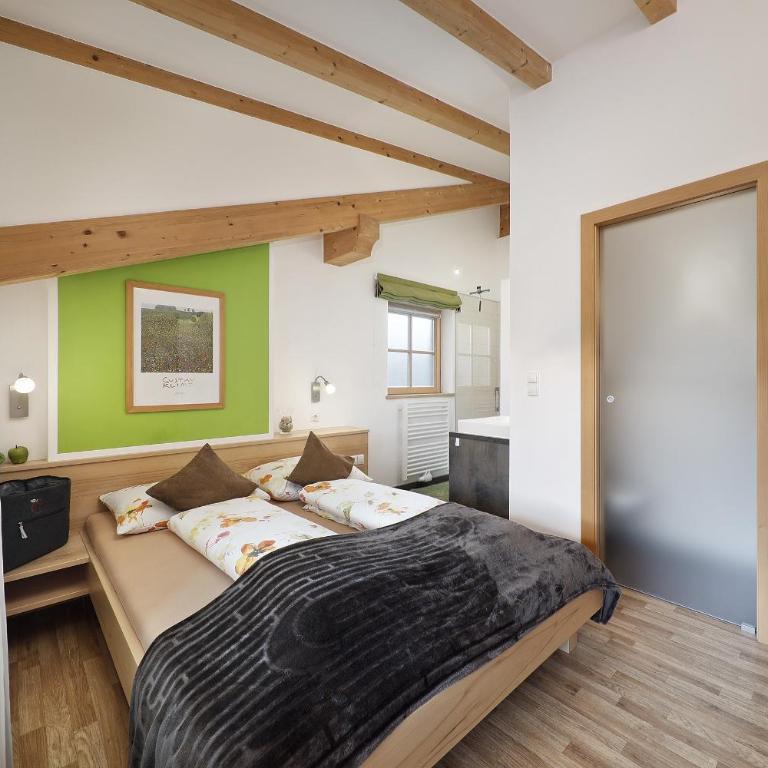 Feldhof Apartment Apfeloase - Deluxe-Apartment mit 2 Schlafzimmern und Gartenblick - 13