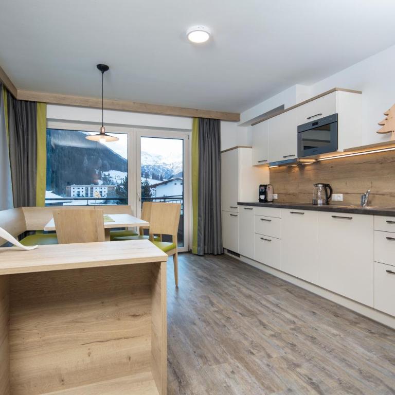 Alps Tux - Apartment - 12