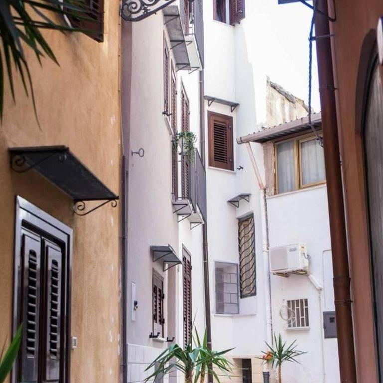 Casa Vicolo San Giovanni - Appartamento Deluxe con 2 Camere da Letto e Balcone - 27