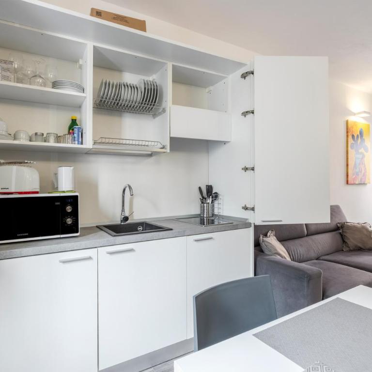 Casa Vicolo San Giovanni - Appartamento Deluxe con 2 Camere da Letto e Balcone - 6