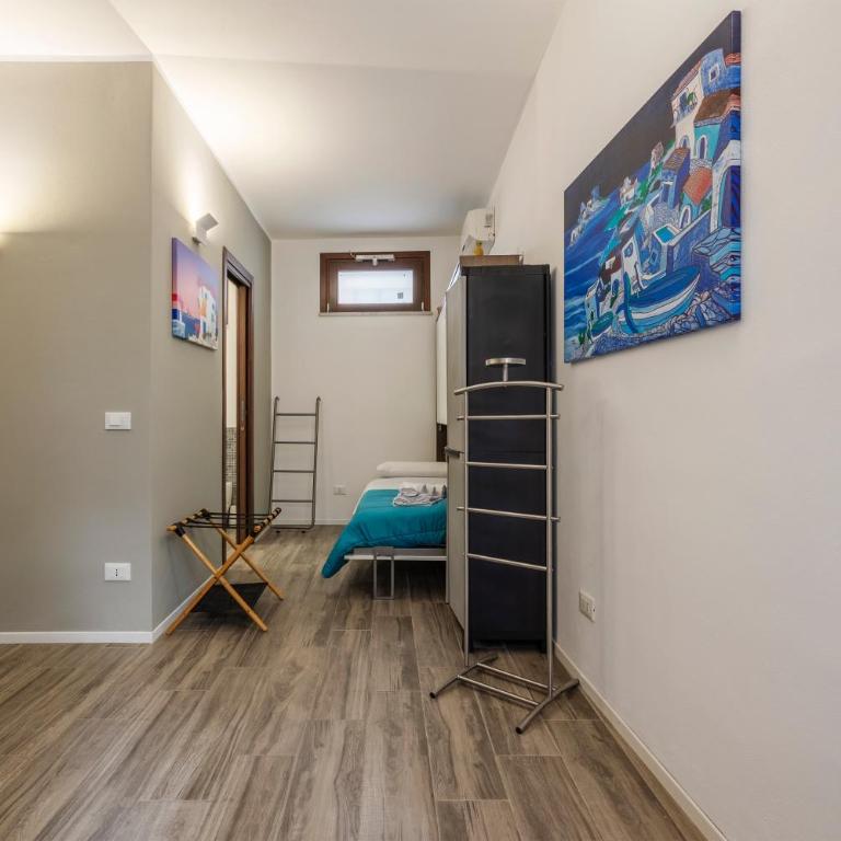 Casa Vicolo San Giovanni - Appartamento Deluxe con 2 Camere da Letto e Balcone - 15
