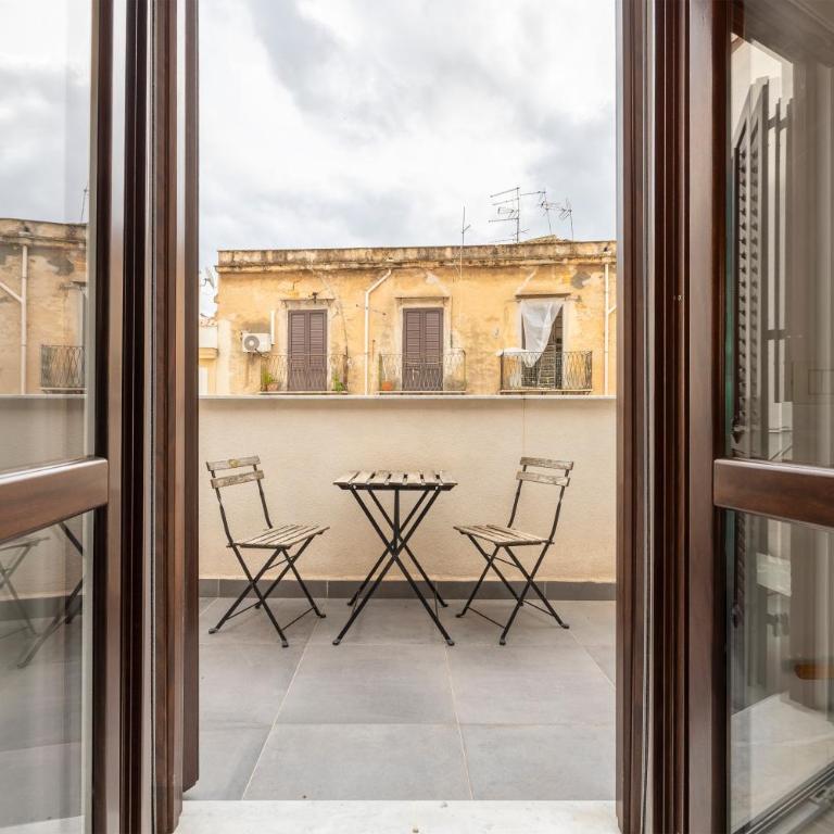 Casa Vicolo San Giovanni - Appartamento Deluxe con 2 Camere da Letto e Balcone - 21