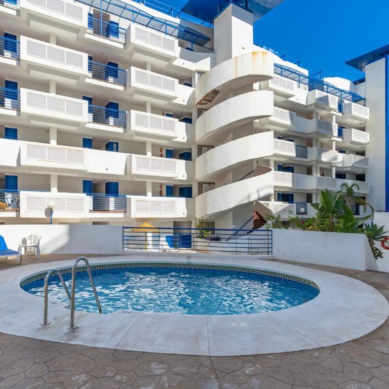 Beach Escape with Pool and Parking - Superior One-Bedroom Apartment with Balcony - 20