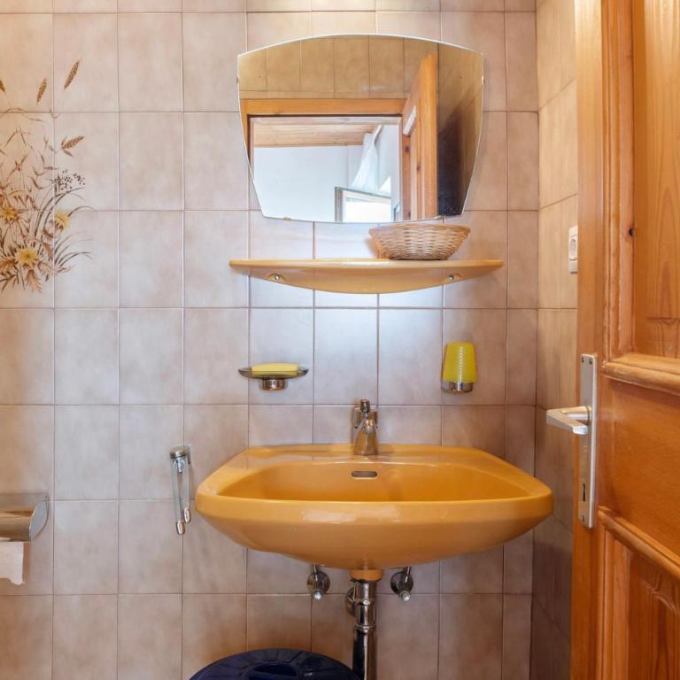 Regalterhof Eppan - Appartamento Deluxe con 2 Camere da Letto e Vista Giardino - 9