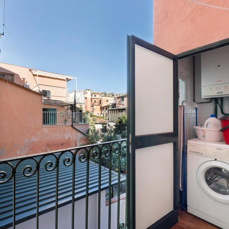 Casa Federico - Appartamento Deluxe con 2 Camere da Letto e Balcone - 9