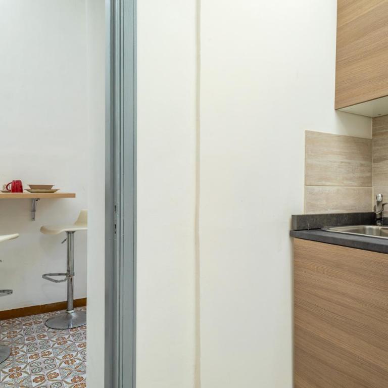 Run Home - Appartamento Deluxe con 2 Camere da Letto e Balcone - 15