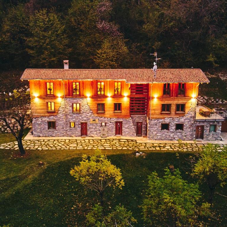 Bellagio Baita treeb - Two-Bedroom Chalet - 2