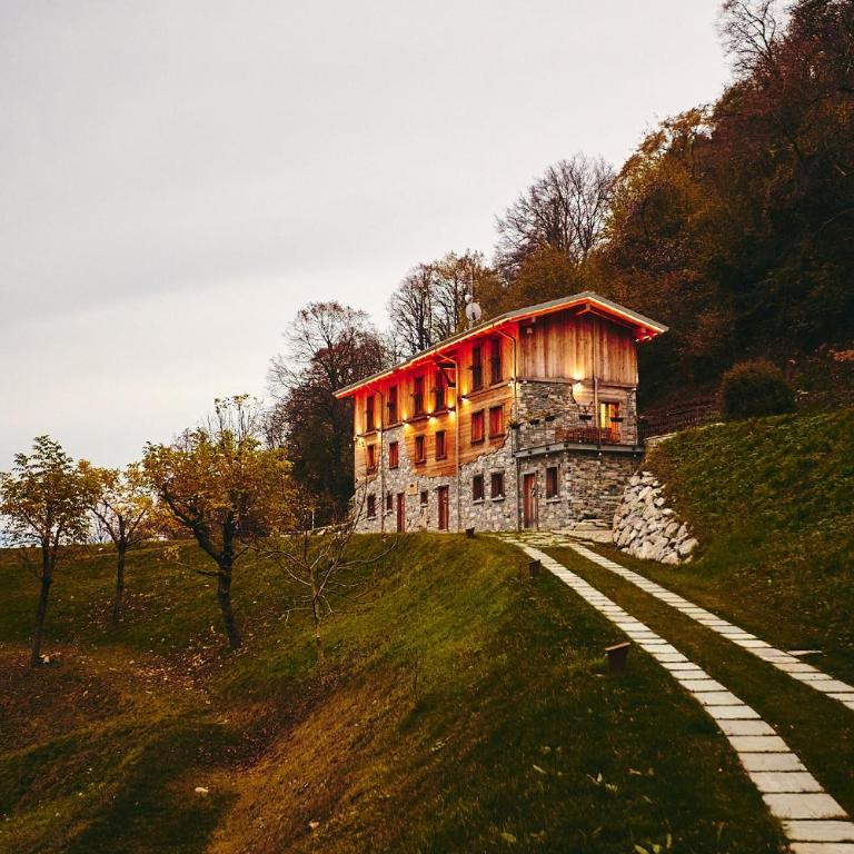 Bellagio Baita treeb - Two-Bedroom Chalet - 1