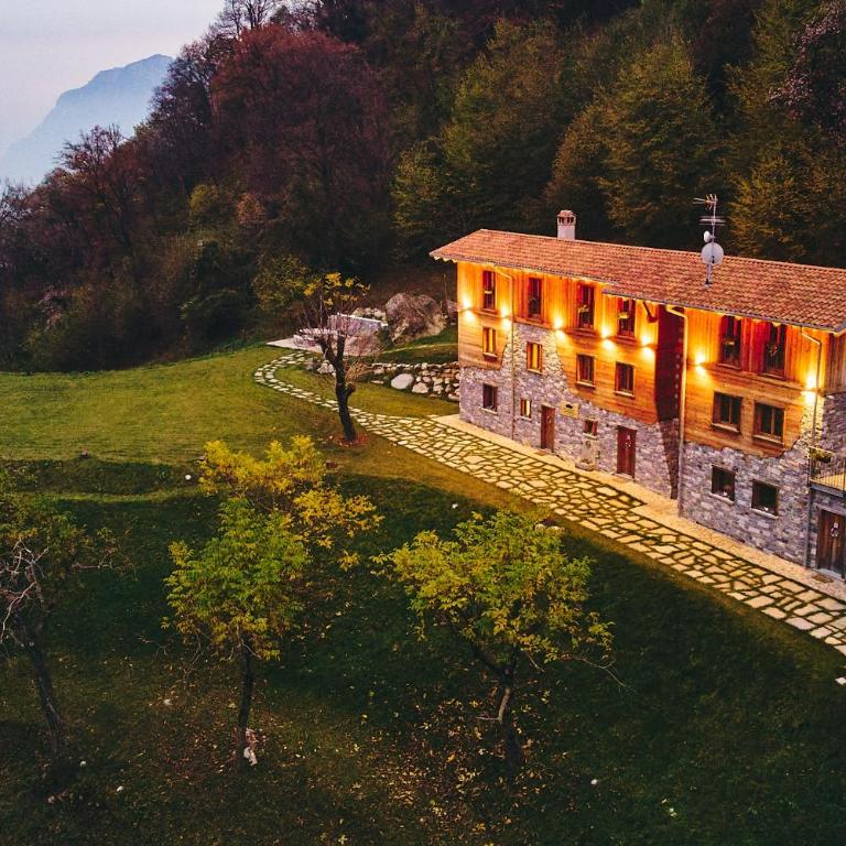 Bellagio Baita treeb - Two-Bedroom Chalet - 3