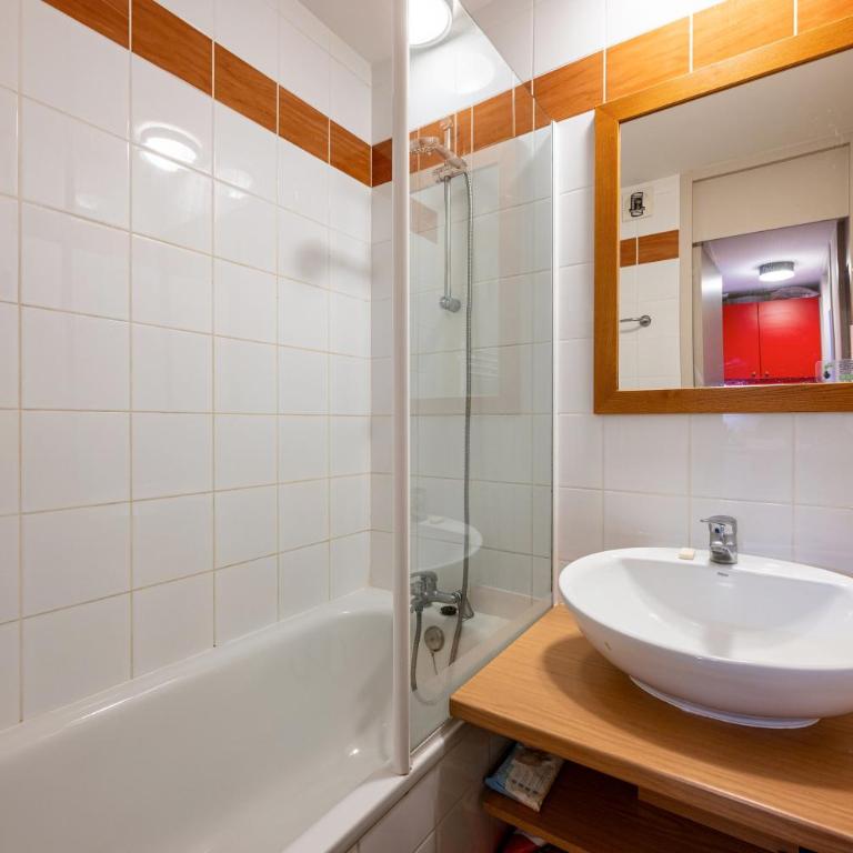 Séjour à la montagne - Les Silènes - Superior One-Bedroom Apartment with Balcony - 17