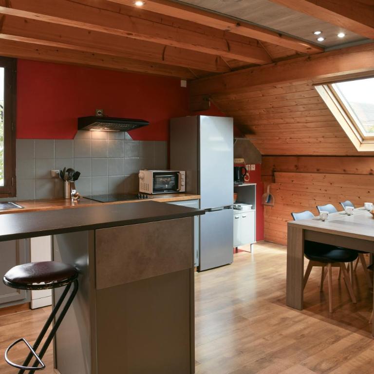 Chez Fred 201 - Clim Parking Wifi - Appartement 2 Chambres avec Vue sur la Montagne - 2