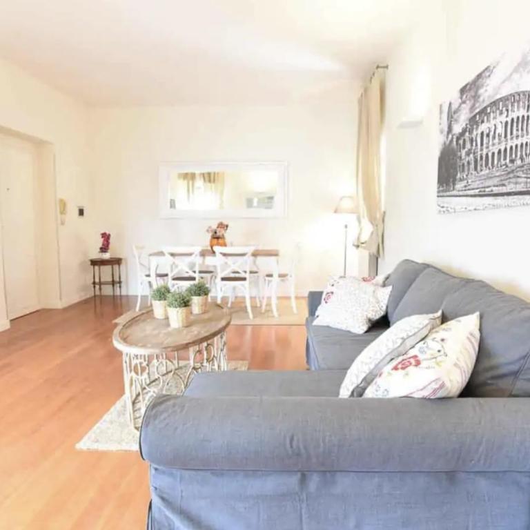 Romantic Apartment Metro Flaminio - One-Bedroom House - 11