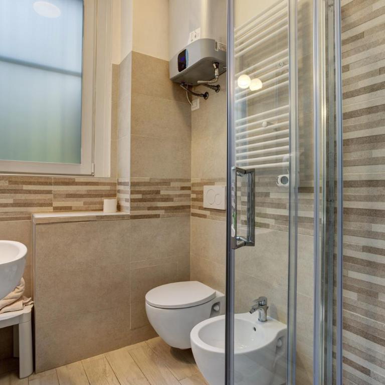 Bnb San Siro 139 - Quadruple Room with Shower - 7