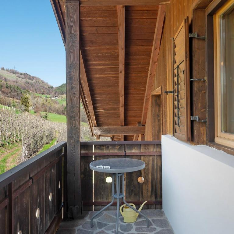 Regalterhof Eppan - Appartamento Deluxe con 2 Camere da Letto e Vista Giardino - 1