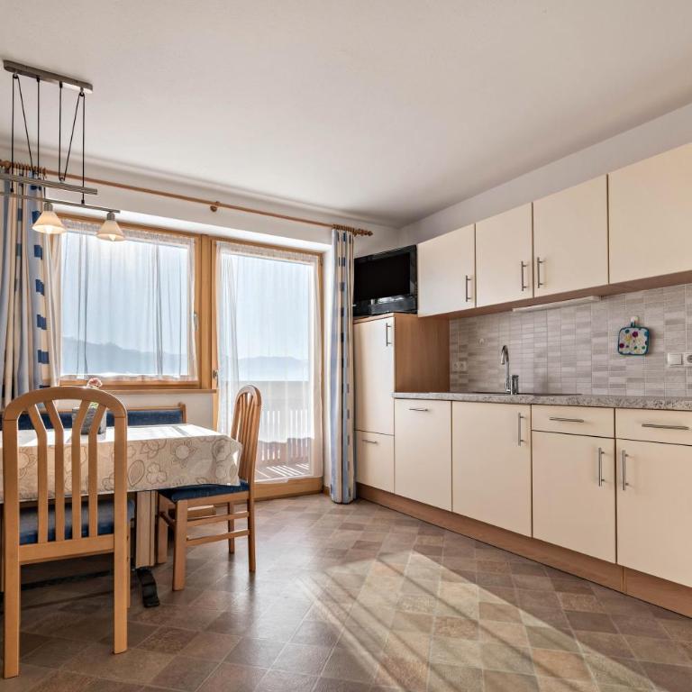 Apartment Dolomitenblick - Appartamento Deluxe con 2 Camere da Letto e Balcone - 2