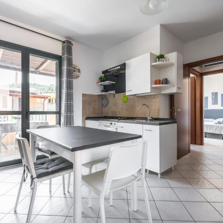 Casa Vacanza Casi 2 - Two-Bedroom House - 9