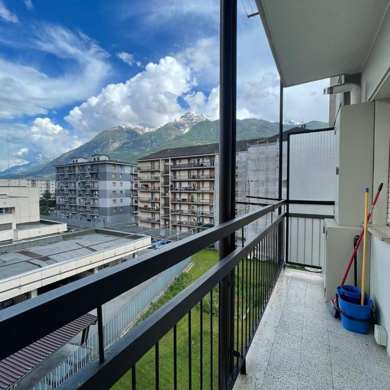 Casa Rosa Aosta - Appartamento Deluxe con 2 Camere da Letto e Balcone - 21