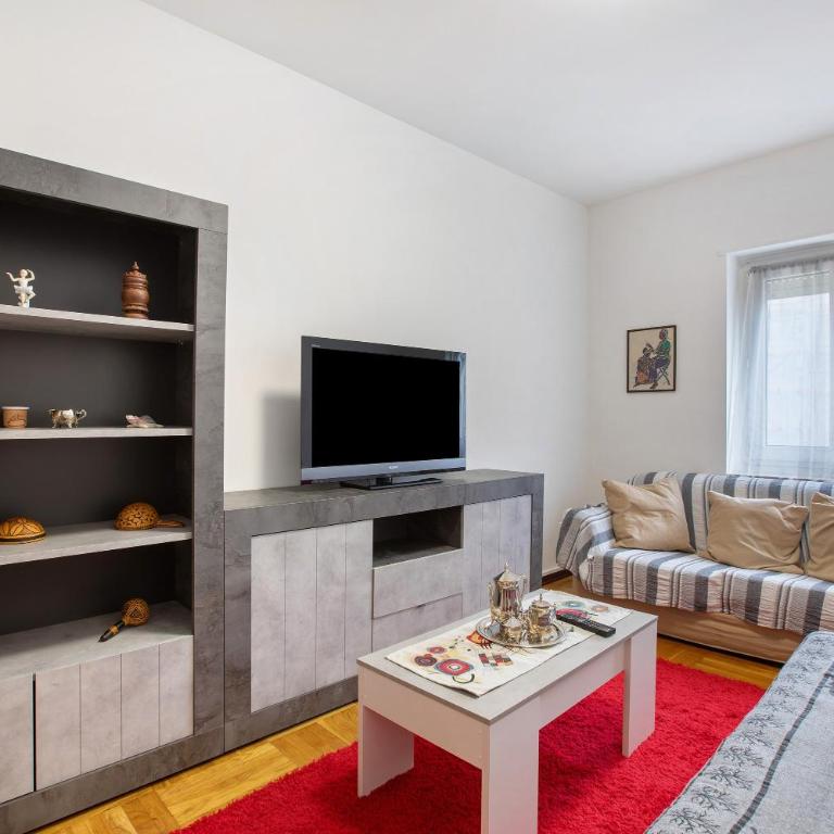 Casa Rosa Aosta - Appartamento Deluxe con 2 Camere da Letto e Balcone - 2