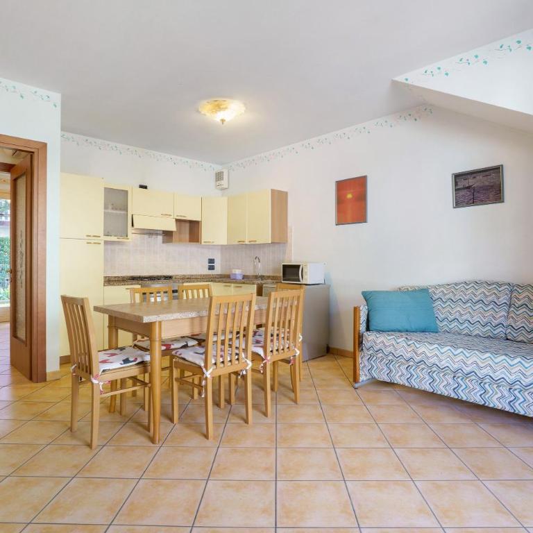 Residence Valentina - Piano terra - Appartamento Deluxe con 2 Camere da Letto e Vista Giardino - 3