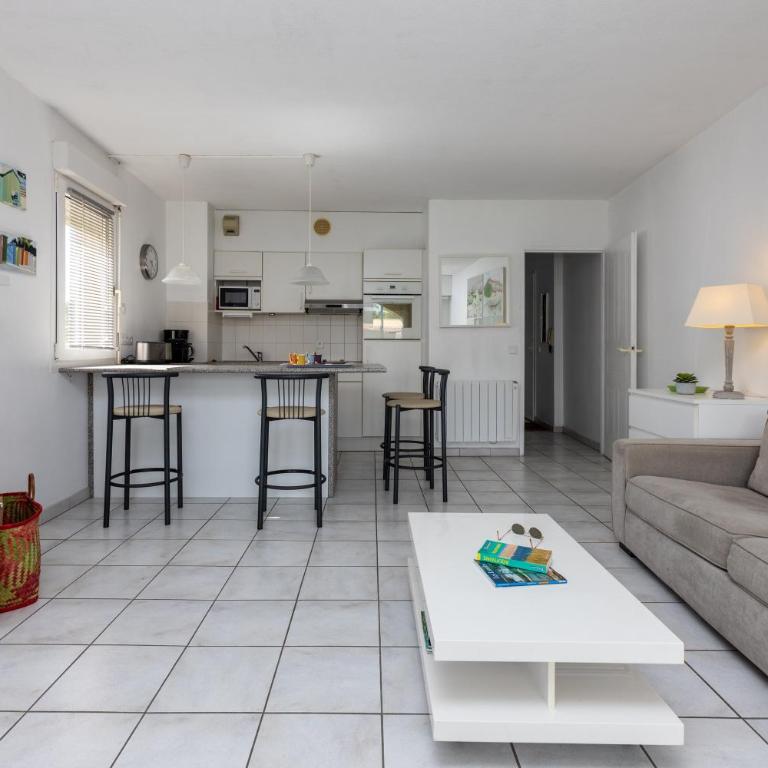 T3, piscine, jardin, proche golf - Appartement 1 Chambre - Vue sur Jardin - 6