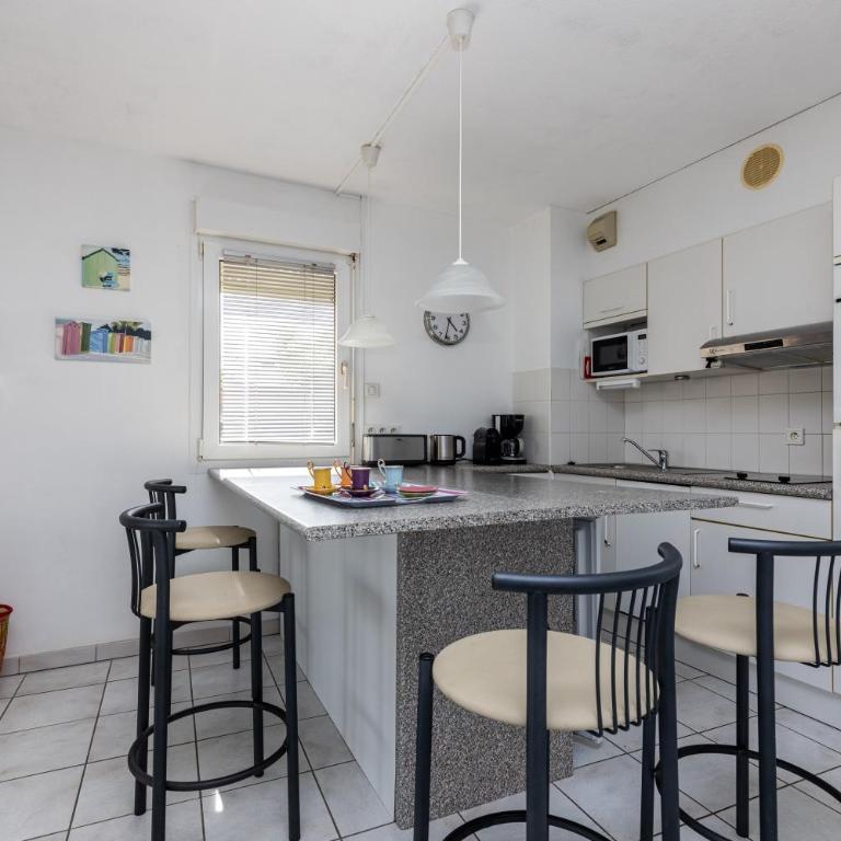 T3, piscine, jardin, proche golf - Appartement 1 Chambre - Vue sur Jardin - 17