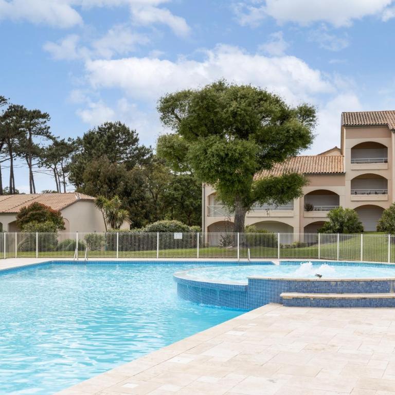 T3, piscine, jardin, proche golf - Appartement 1 Chambre - Vue sur Jardin - 12