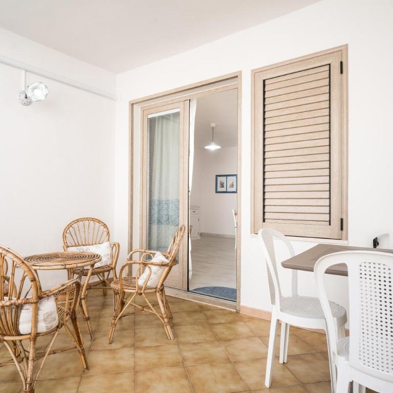 Casa Serra - Appartamento Deluxe con 2 Camere da Letto e Balcone - 10