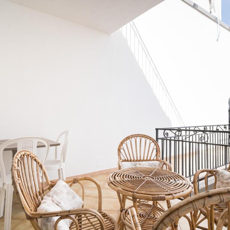 Casa Serra - Appartamento Deluxe con 2 Camere da Letto e Balcone - 9