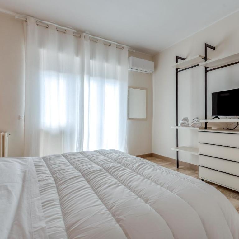 Victoria's Home Lecce - Appartamento Premium con 3 Camere da Letto e Balcone - 24