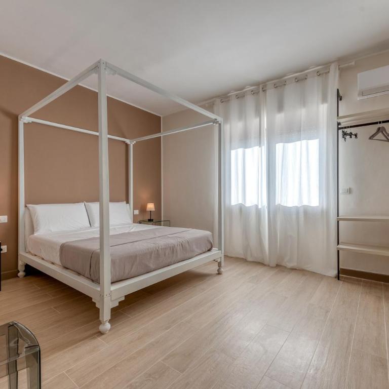 Victoria's Home Lecce - Appartamento Premium con 3 Camere da Letto e Balcone - 1