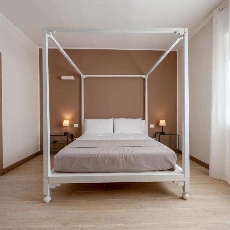 Victoria's Home Lecce - Appartamento Premium con 3 Camere da Letto e Balcone - 2