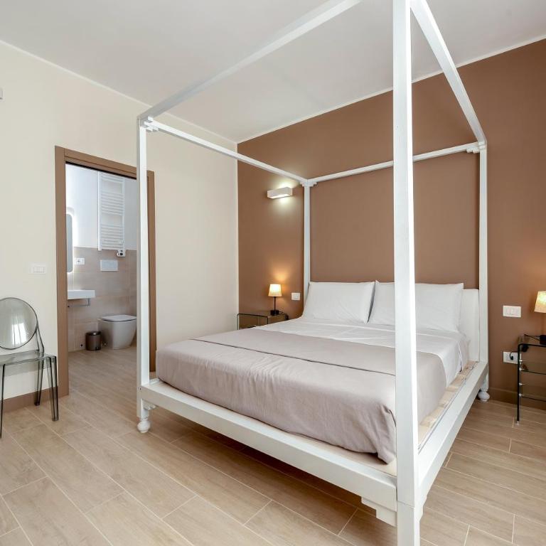 Victoria's Home Lecce - Appartamento Premium con 3 Camere da Letto e Balcone - 13