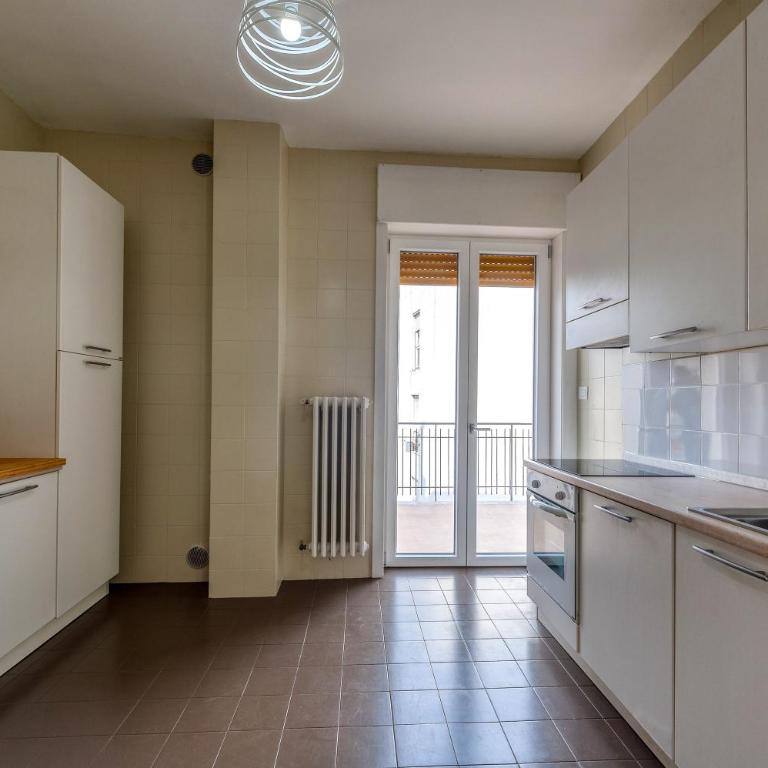 Victoria's Home Lecce - Appartamento Premium con 3 Camere da Letto e Balcone - 7