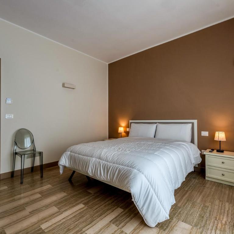 Victoria's Home Lecce - Appartamento Premium con 3 Camere da Letto e Balcone - 23