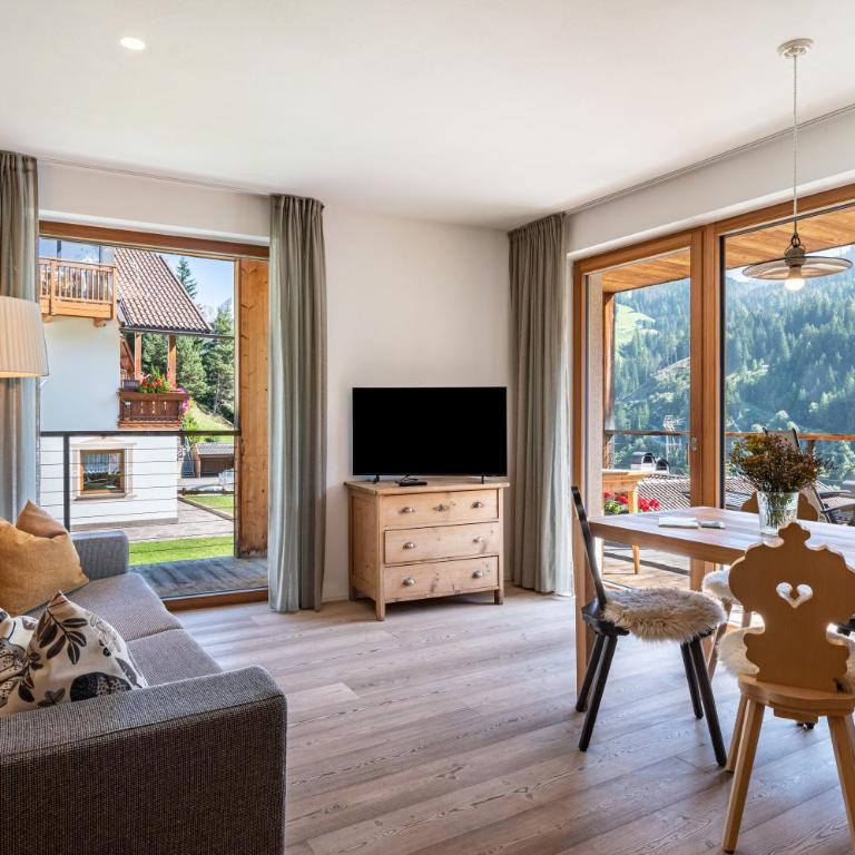 Vista Dolomites Apartment Harmony - Appartamento Superior con 1 Camera da Letto e Balcone - 1