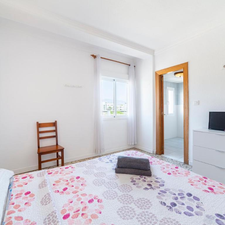 Hostal Moya - Deluxe Double Room with Shower - 8