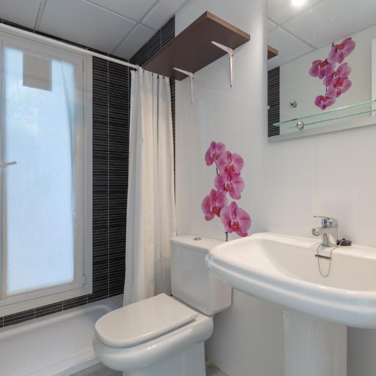 Nice apartment with a sunny terrace - Two-Bedroom Deluxe Apartment with Ocean View - 18