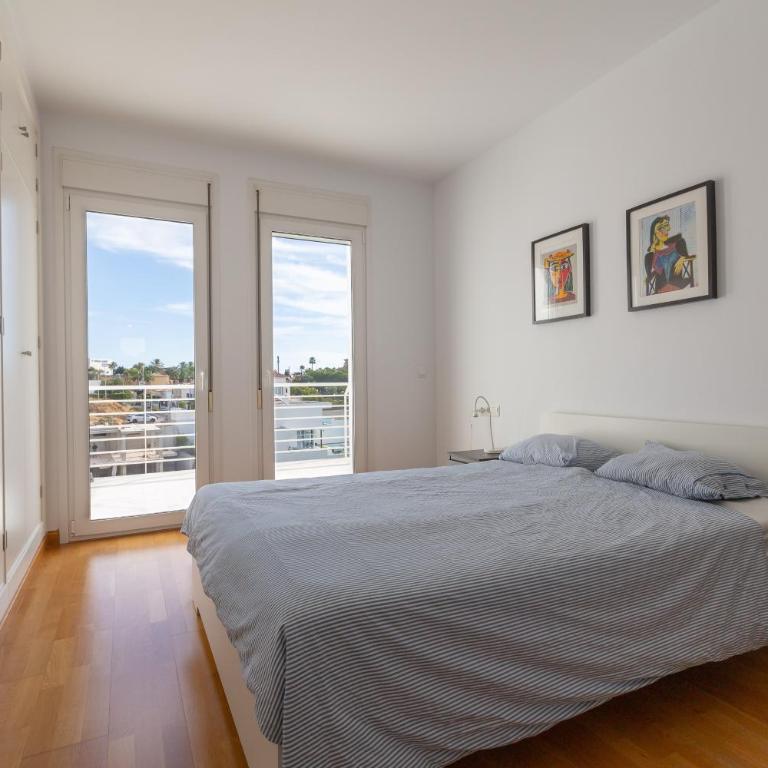 Nice apartment with a sunny terrace - Two-Bedroom Deluxe Apartment with Ocean View - 11