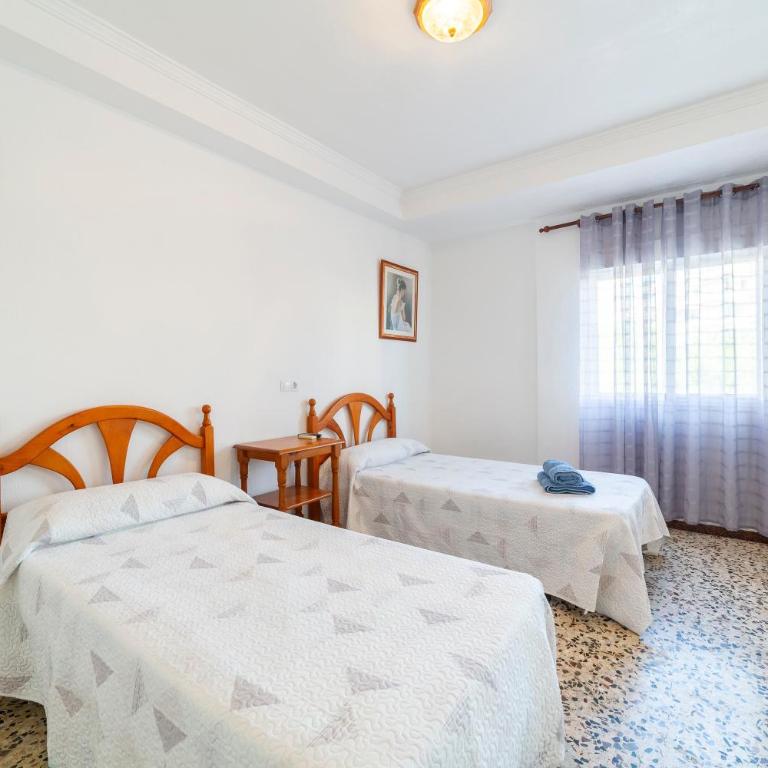 Hostal Moya - Triple Room with Shower - 2