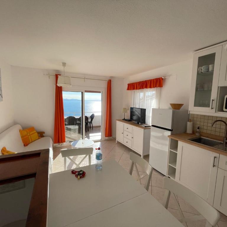 Casa con vistas al Mar y Piscinas 7 - Villa with Sea View - 12