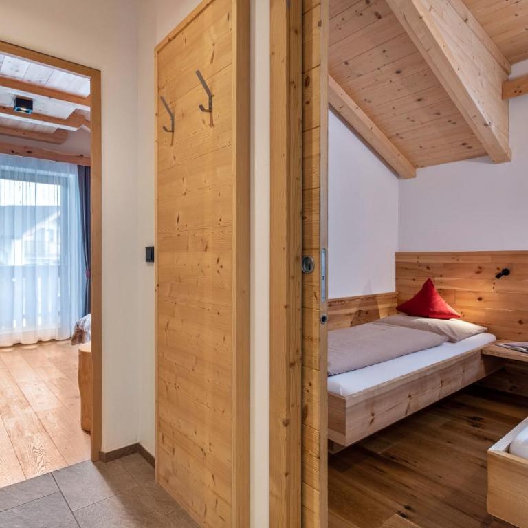 Hatzes App Langkofel - Appartamento Deluxe con 2 Camere da Letto e Vista Giardino - 13