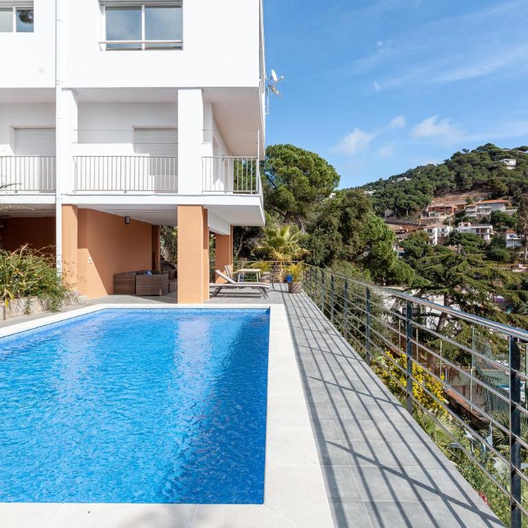 holiday house in a garden with view - Villa con vistas al mar - 1