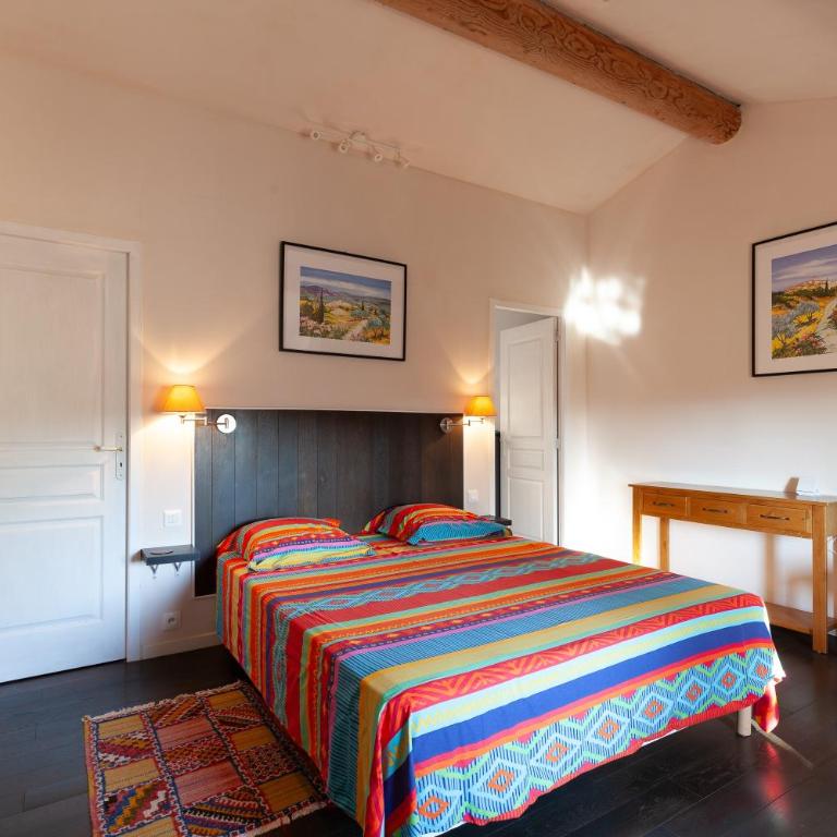 Gîte Durance Mallemort - Appartement Supérieur - Vue sur Ville - 10