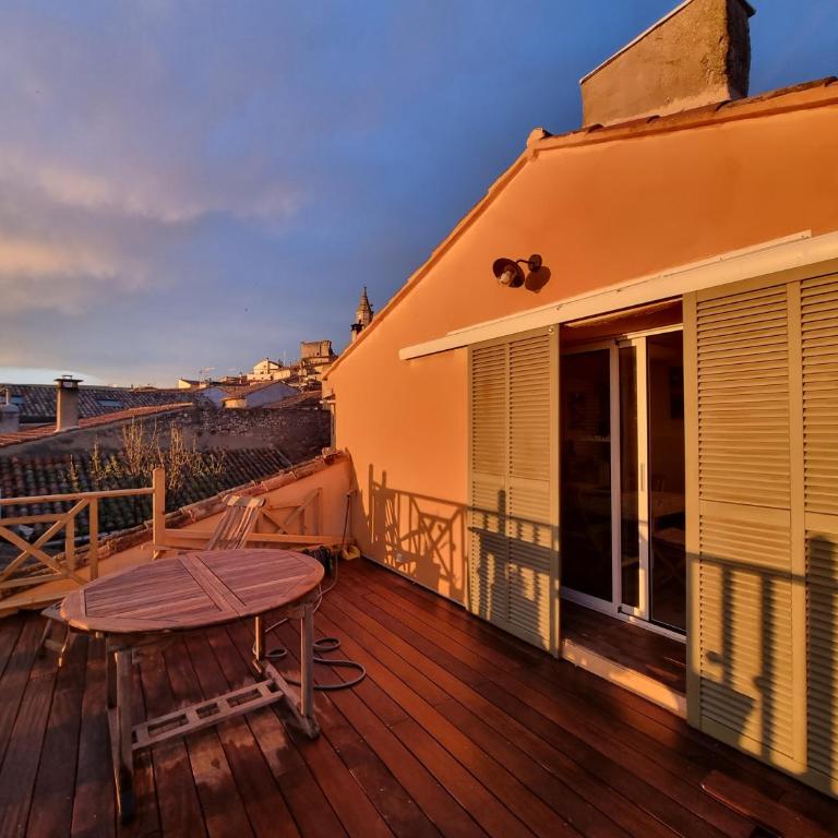 Gîte Durance Mallemort - Appartement Supérieur - Vue sur Ville - 22