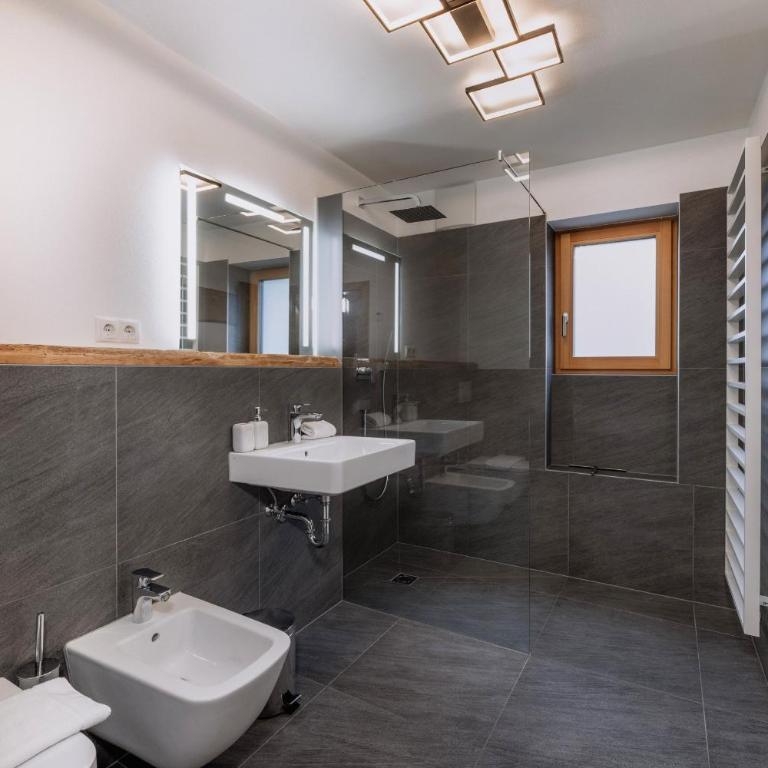 Vernalhof Apt Sunnaseit - Premium Apartment mit 3 Schlafzimmern und Balkon - 8