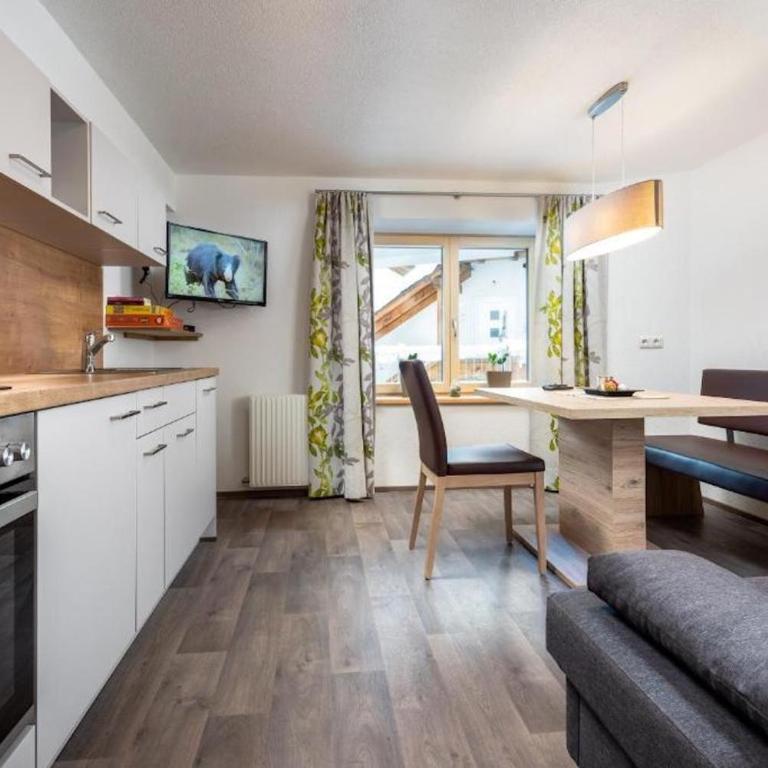 Haus Sabrina Masnerjoch - Studio mit Bergblick - 3