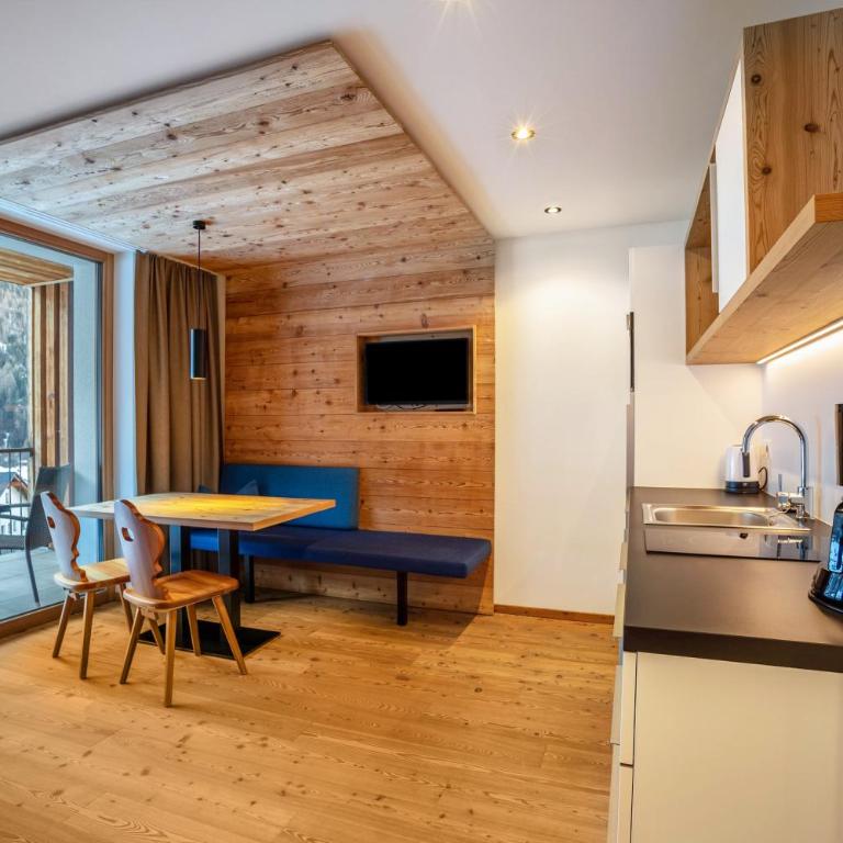 Stoana Apt 3-6 - Deluxe-Apartment mit 2 Schlafzimmern und Gartenblick - 9